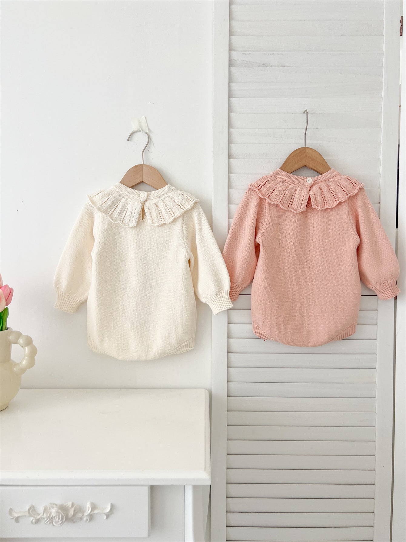 Autumn Arrival Baby Girls Flowers and Butterfly Embroidery Pattern Long Sleeves Onesies with Collar-3