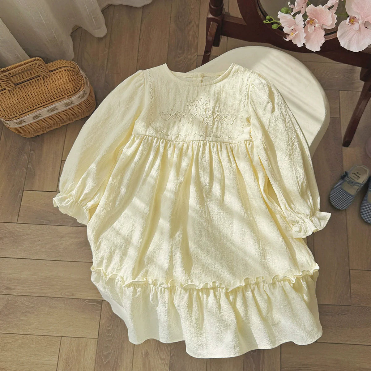 Arrival Autumn Girls Flowers and Butterfly-bow Embroidery Pattern Long Sleeves Crew Neck Dress-4