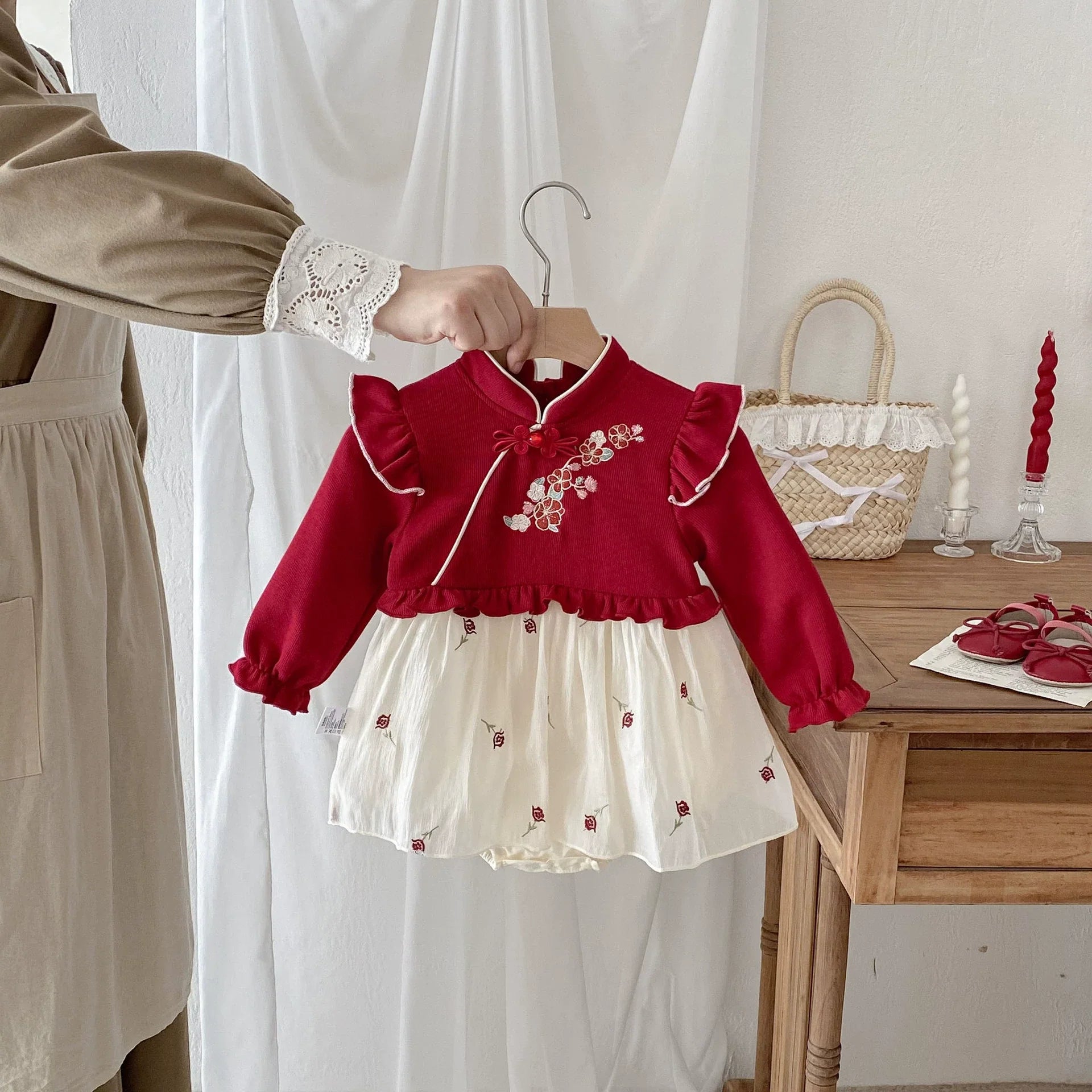 Autumn Arrival Baby Girls Long Sleeves Flowers Embroidered Pattern Color Patchwork Onesies-0