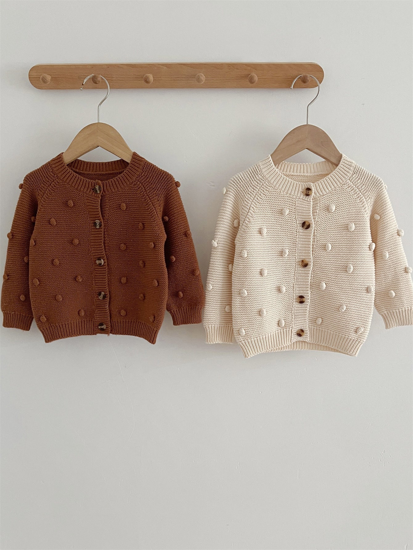 Autumn Arrival Baby Kids Unisex Comfortable 3D Dots Tiny Balls Pattern Knitted Long Sleeves Cardigan-0